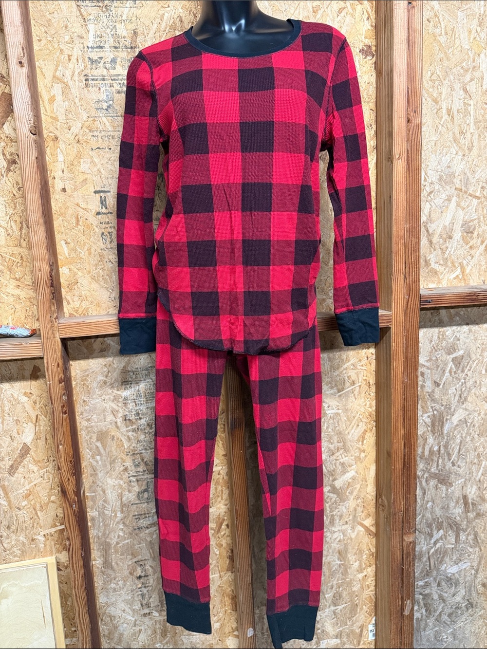 Old Navy Red and Black Buffalo Plaid Womens Pajama Set